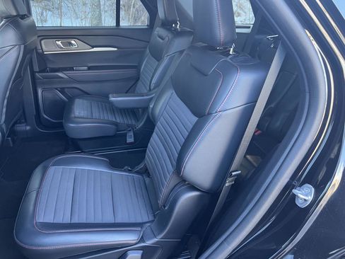 Used 2025 Ford Explorer ST-Line image 10