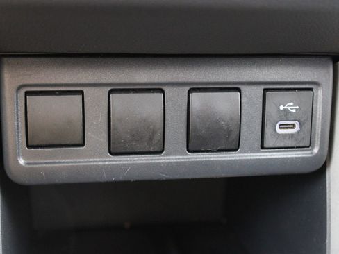 Used 2023 Toyota Corolla Cross LE image 31