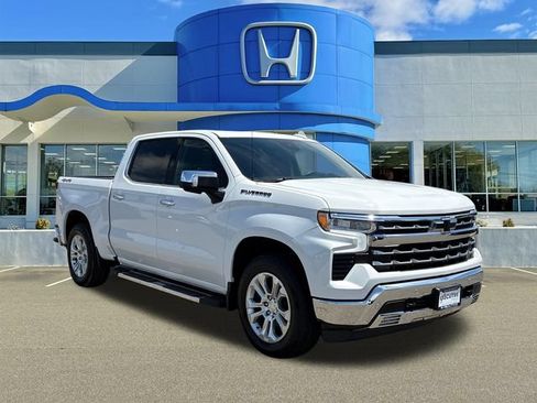 Used 2022 Chevrolet Silverado 1500 LTZ w/ LTZ Premium Package AWD/4WD image 1