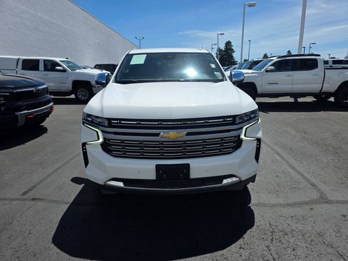Used 2024 Chevrolet Suburban Premier AWD/4WD image 3