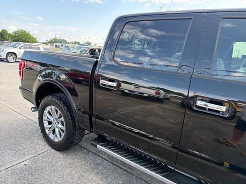Used 2017 Ford F150 Lariat AWD/4WD image 9