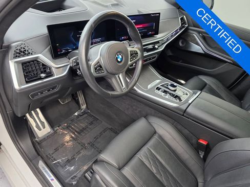 Certified 2025 BMW X7 M60i AWD/4WD image 10