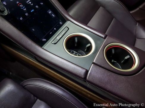 Used 2021 Porsche Taycan 4S image 26