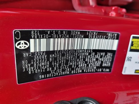 Used 2025 Toyota Corolla LE image 29