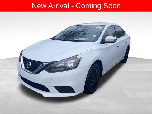 Used 2017 Nissan Sentra SV image 1