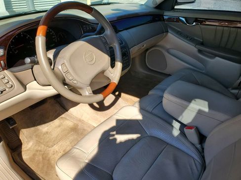 Used 2004 Cadillac De Ville DHS w/ Equipment Group image 15