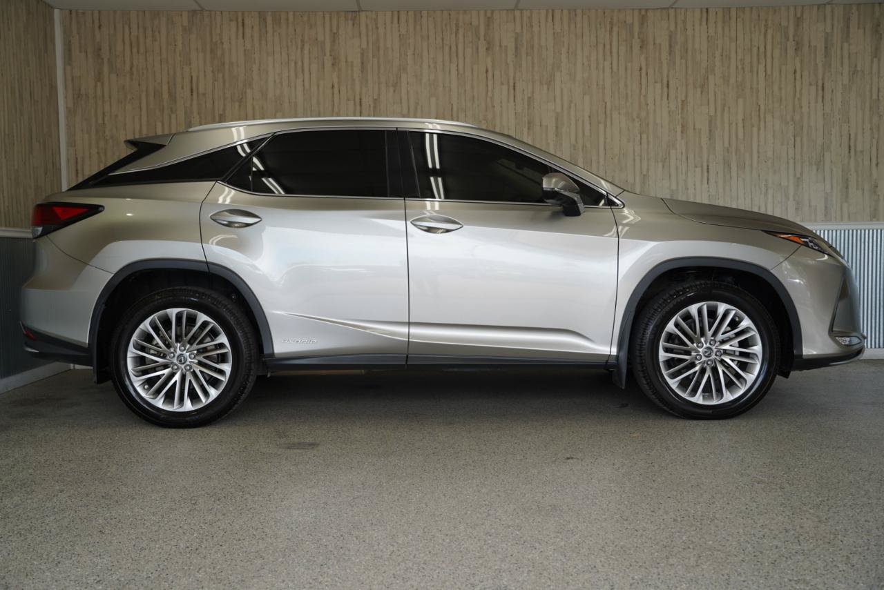 Used 2021 Lexus RX 450h AWD w/ Luxury Package image 4
