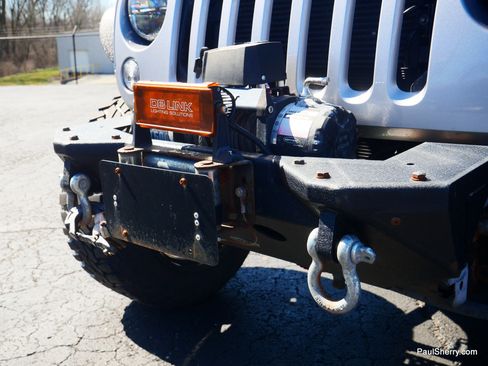 Used 2015 Jeep Wrangler Unlimited Sport image 18