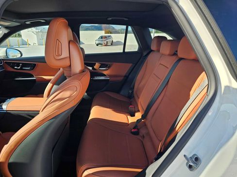 New 2026 Mercedes-Benz GLC 300 4MATIC image 16