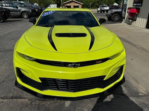 Used 2020 Chevrolet Camaro SS RWD image 8