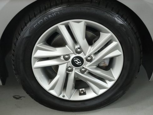 Used 2020 Hyundai Elantra Value Edition w/ Cargo Package (C1) FWD image 10