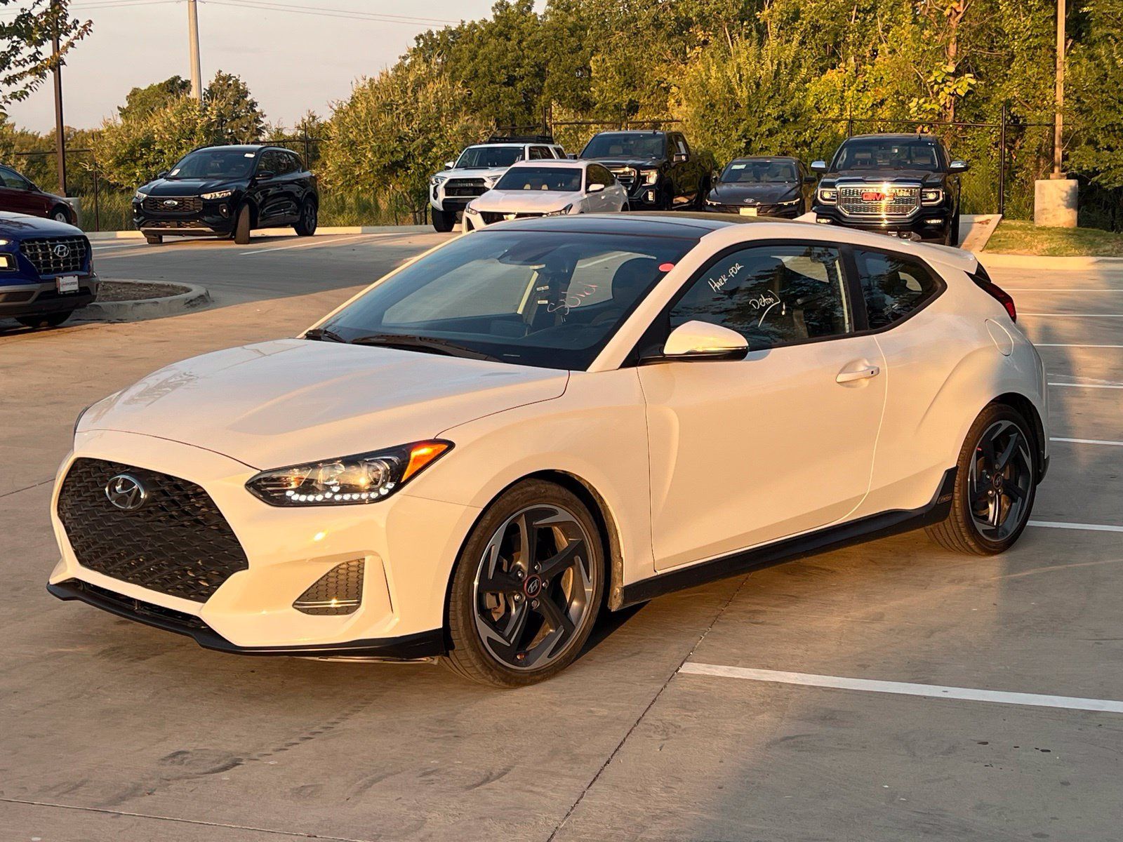 Used 2019 Hyundai Veloster Turbo FWD image 5