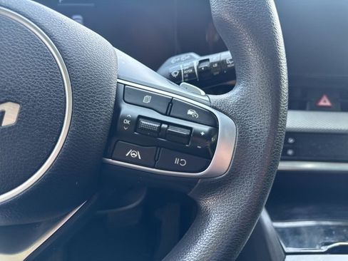 Used 2023 Kia Sportage LX image 10