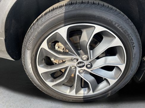 Used 2023 Lincoln Nautilus Reserve AWD/4WD image 34