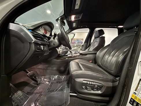 Used 2017 BMW X5 xDrive35i AWD/4WD image 12