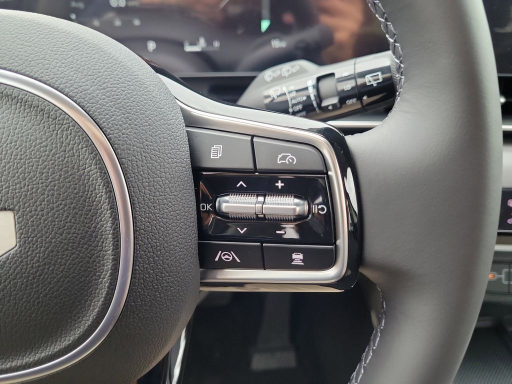 New 2026 Kia Carnival SX FWD image 28