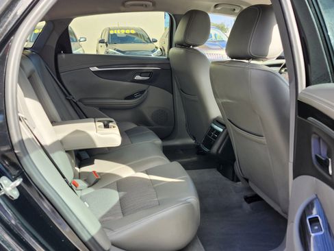Used 2017 Chevrolet Impala LT image 13