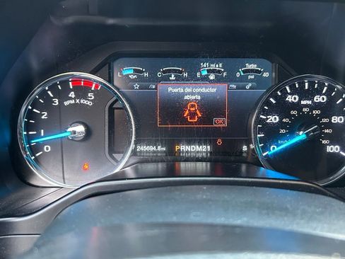 Used 2017 Ford F250 Lariat w/ Lariat Value Package image 22