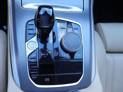 Used 2022 BMW X5 sDrive40i w/ Premium Package image 38