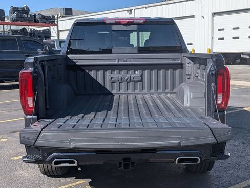 Used 2025 GMC Sierra 1500 Denali AWD/4WD image 36