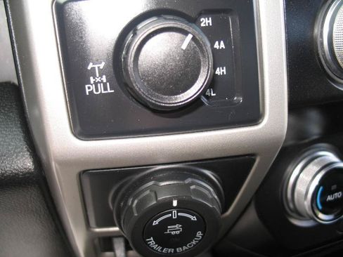 Used 2020 Ford F150 Lariat w/ Equipment Group 502A Luxury AWD/4WD image 38