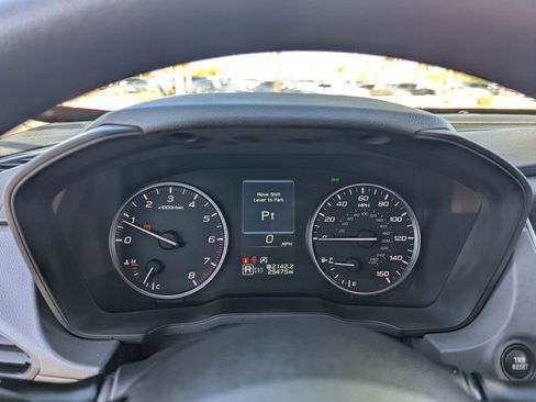 Used 2025 Subaru Crosstrek 2.0i Premium image 29