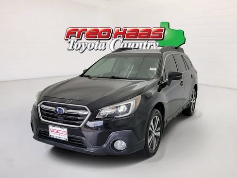 Used 2018 Subaru Outback 3.6R Limited w/ Popular Package #2 AWD/4WD image 1