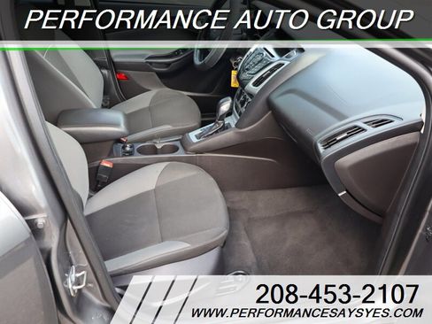 Used 2014 Ford Focus SE FWD image 9