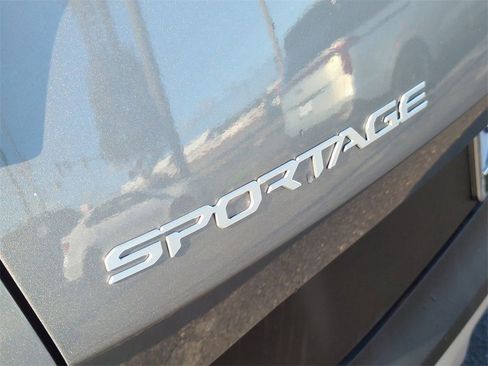 Certified 2025 Kia Sportage LX image 30