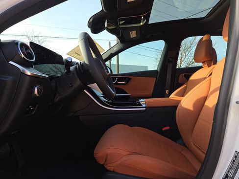 New 2026 Mercedes-Benz C 300 Sedan image 16