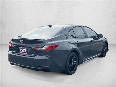 Used 2025 Toyota Camry SE FWD image 5