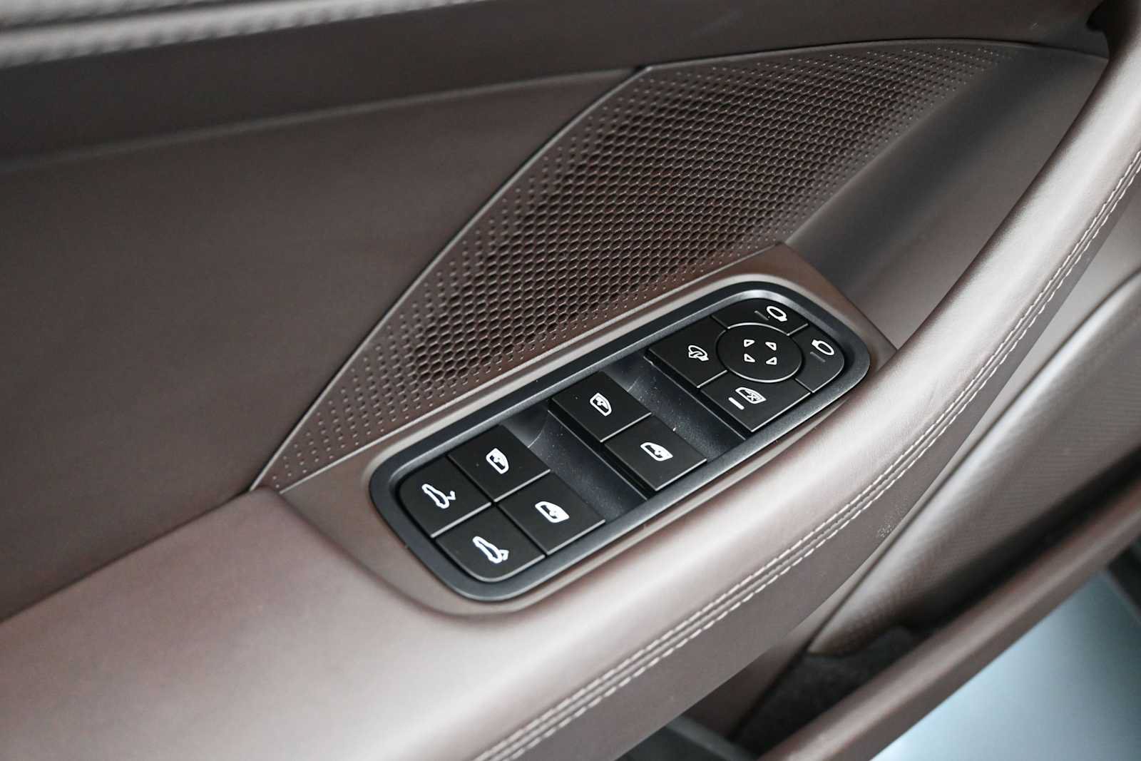 New 2026 Porsche Panamera RWD image 8