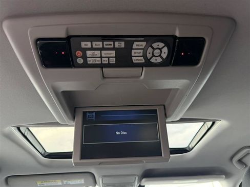 Used 2016 Honda Pilot Touring image 35