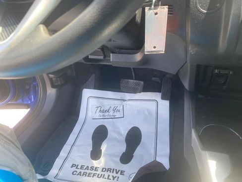 Used 2019 Honda Fit LX image 31
