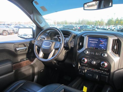 Certified 2022 GMC Sierra 1500 Denali w/ Denali Premium Package image 25
