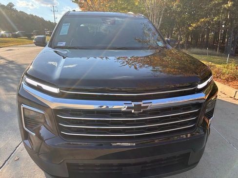 New 2026 Chevrolet Traverse LT w/ Driver Confidence Package image 2