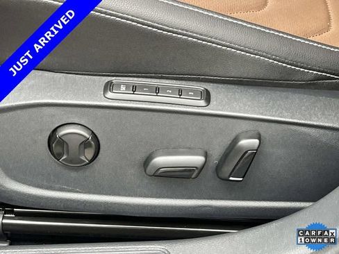 Used 2025 Volkswagen Jetta SEL image 24