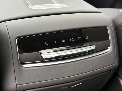New 2026 Cadillac Escalade Luxury w/ Touring Package AWD/4WD image 15