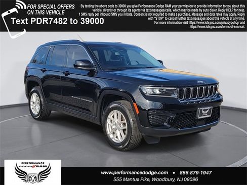 Used 2023 Jeep Grand Cherokee Laredo X image 1
