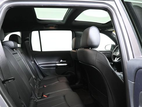 Certified 2022 Mercedes-Benz GLB 250 4MATIC image 23