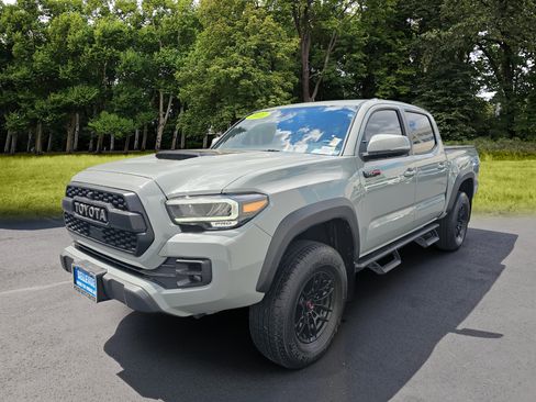 Used 2021 Toyota Tacoma TRD Pro AWD/4WD image 3