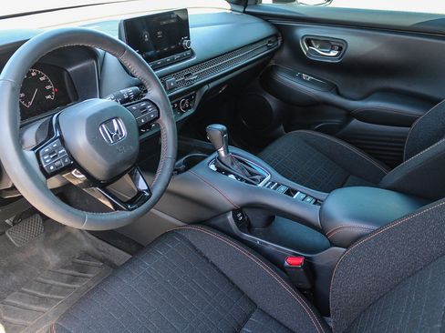 Used 2024 Honda HR-V Sport image 19