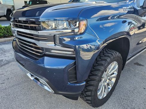 Used 2020 Chevrolet Silverado 1500 High Country w/ Technology Package AWD/4WD image 16