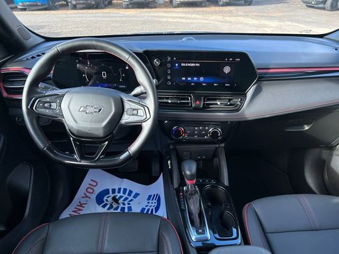 Used 2024 Chevrolet TrailBlazer RS image 15