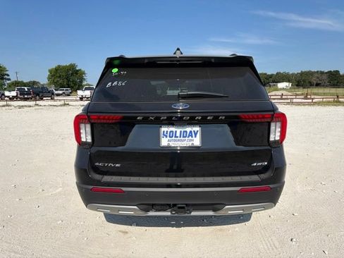New 2026 Ford Explorer Active w/ Active Comfort Package AWD/4WD image 10