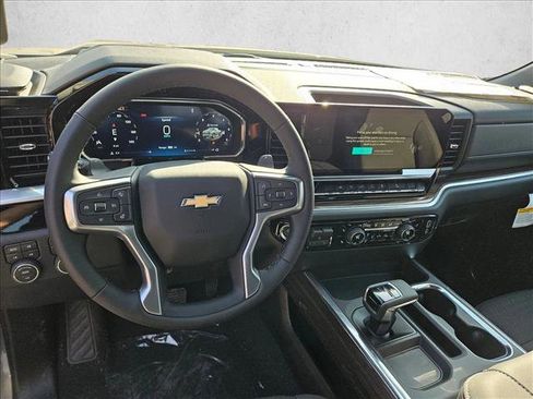 New 2026 Chevrolet Silverado 1500 LT w/ Z71 Off-Road Package image 9