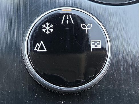 Used 2022 Nissan Rogue SV image 17