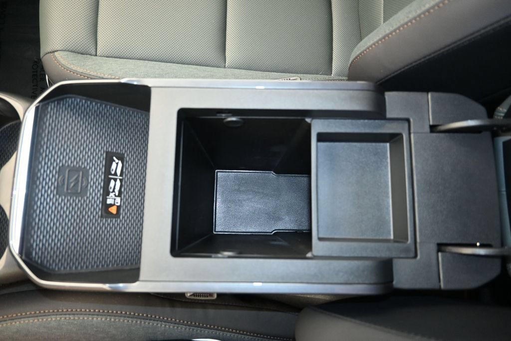 Used 2026 GMC Terrain AT4 w/ Technology Package II AWD/4WD image 20