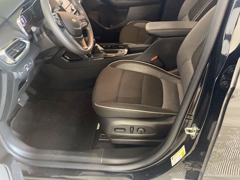 Used 2023 Chevrolet TrailBlazer LT FWD image 27