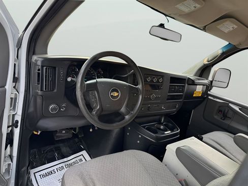 Used 2014 Chevrolet Express 1500 AWD image 15